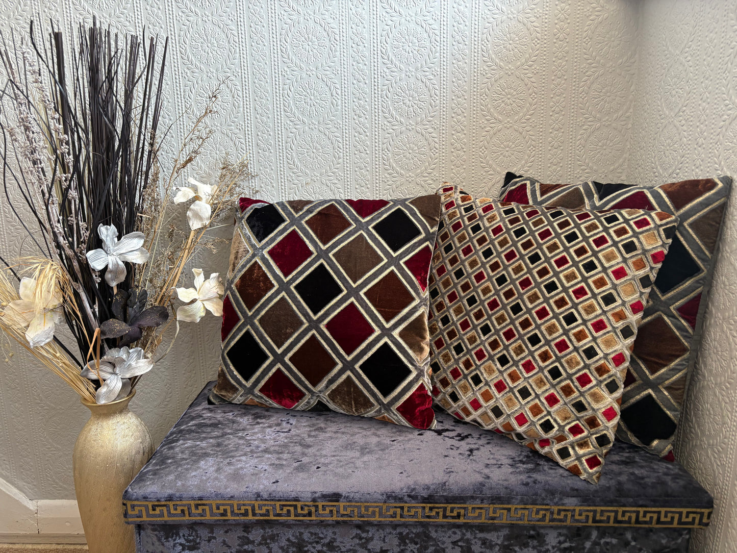 Checker Pattern Velvet Cushion Cover Maroon