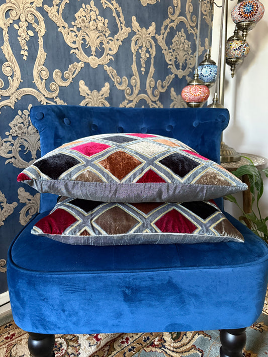 Checker Pattern Velvet Cushion Cover Maroon