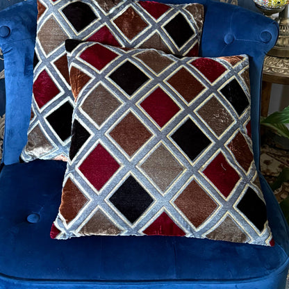 Checker Pattern Velvet Cushion Cover Maroon